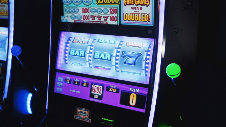 Rich88 Asean online slots library with neon jackpot slot machines for Southeast Asia players